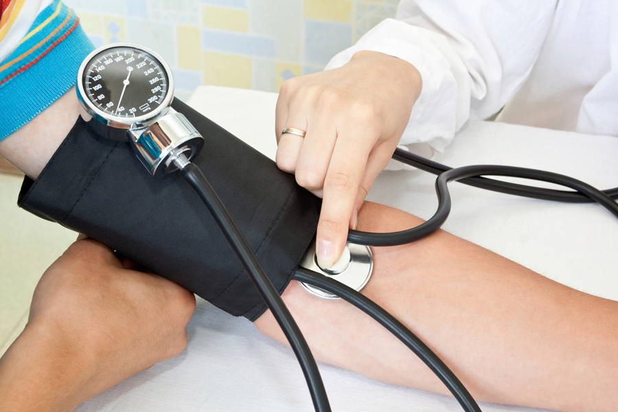 https://www.farmaciaserafini.net/wp-content/uploads/2016/09/misurazione-pressione.jpg