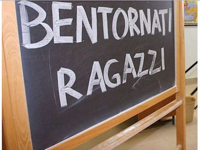 https://www.farmaciaserafini.net/wp-content/uploads/2023/09/rientro-a-scuola-640x480.jpg
